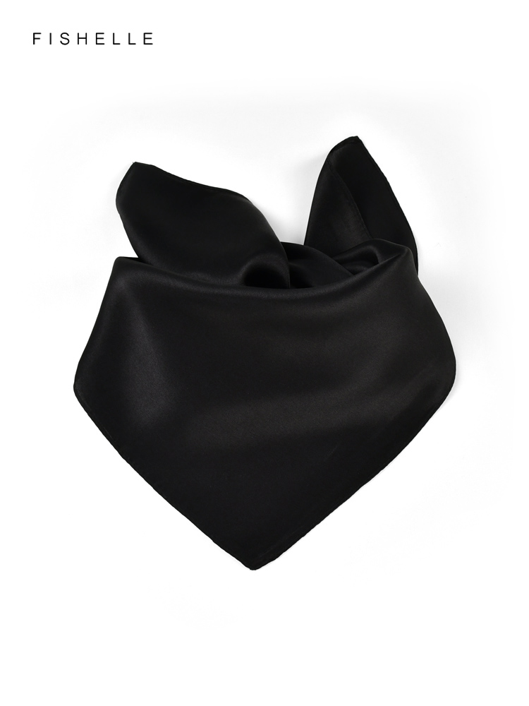 Bufanda de seda pura negra de  - Scarf Silk Square reseña y precio
