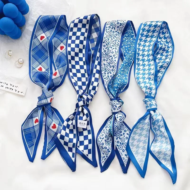 Pañuelo de seda azul Klein, nu - Ascot Neck Scarf reseña y precio